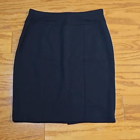 Ellen Tracy Black Stetchy Skirt - Picture 4 of 8